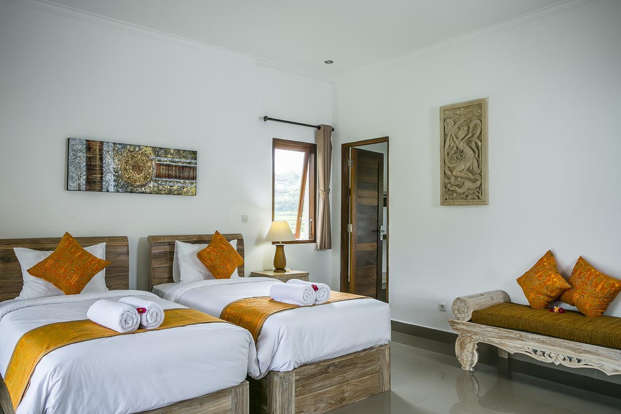 गेस्ट हाउस Alamdhari And *